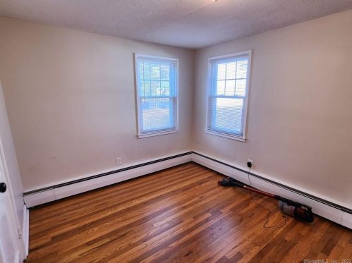 121 Loomis St, Manchester CT  06042-1947 exterior