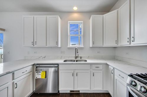 1924 Lotus Ave, Chicago IL 60639-1435 exterior