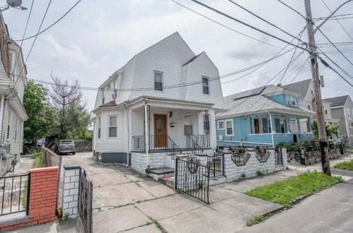 270 Indiana Ave, Providence RI  02905-2823 exterior