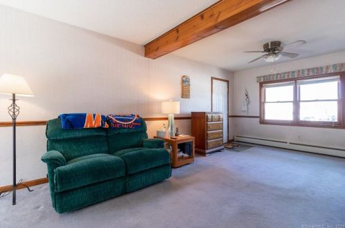 21 Susan Cir, Enfield CT 06082-5767 exterior