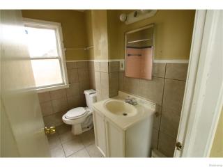 15011 Hartwell St, Detroit MI  48227-3631 exterior
