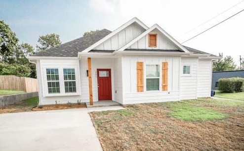 201 Martin Luther King St, Denison TX  75020-2572 exterior