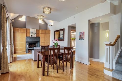 1453 Belden Ave, Chicago IL 60647-3220 exterior