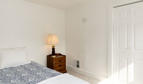 4 Westville Rd, Plaistow NH exterior