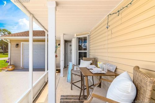 381 Gulfstream Ave, Fort Pierce FL  34983-1218 exterior