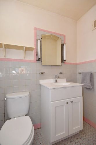 6696 Olympia Ave, Chicago IL 60631-1518 exterior