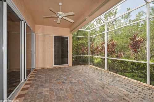 9621 Deepwater Ct, Naples FL 34109-0786 exterior