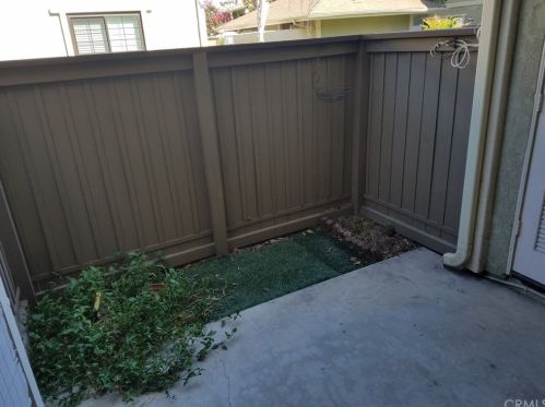 1111 Packers Cir, Tustin CA  92780-3512 exterior