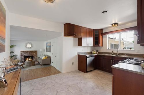 2507 Temple Dr, Davis CA 95618-1530 exterior