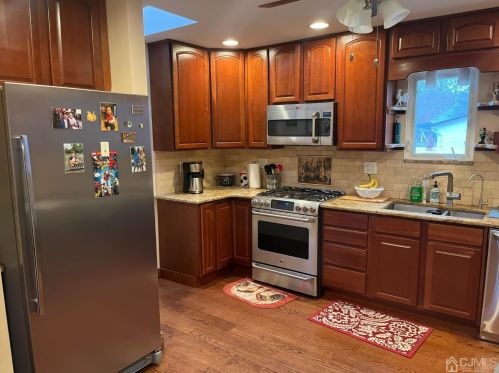 21 First St, Old Bridge, NJ 08857-1251