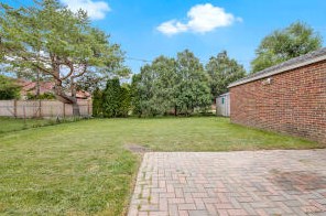 2770 Avondale Blvd, Milwaukee WI 53210-1364 exterior