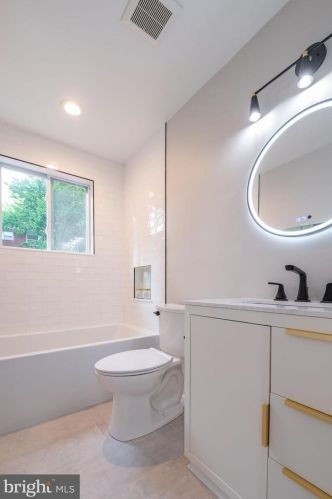 820 Malibu Dr, Silver Spring MD  20901-3648 exterior