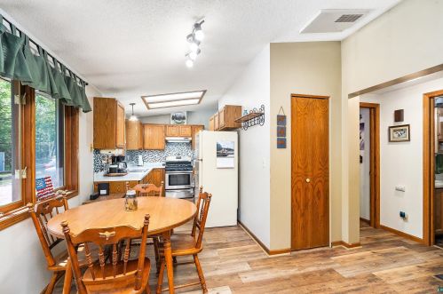 6579 Locust Rd, Duluth MN 55803-9252 exterior