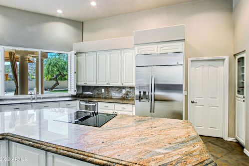 13810 34th St, Phoenix AZ  85032-5305 exterior