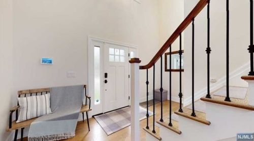 16 Avenue A, Mahwah NJ  07430-1205 exterior