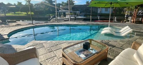 2120 Sandpiper St, Naples FL 34102-1505 exterior