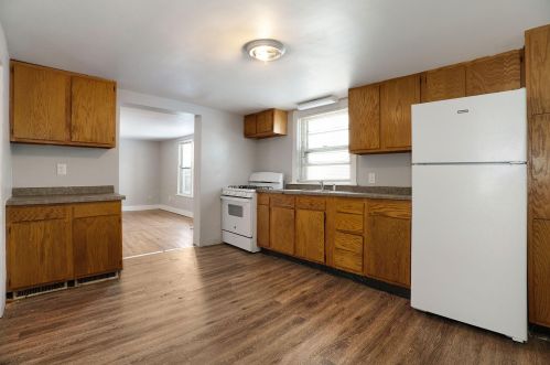 202 Leonard St, Grand Rapids MI 49503-0010 exterior