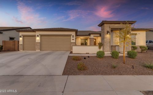 8513 22 Dr, Phoenix AZ 85041-7712 exterior