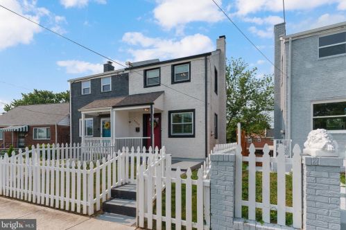 4355 G St, Washington DC  20019-4255 exterior