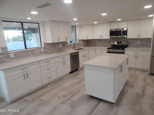 15202 10th St, Phoenix AZ  85022-3738 exterior