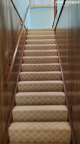 2325 Radcliff Vlg Dr, Grand Rapids MI 49546-7724 exterior