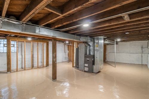 7518 Champlain Ave, Chicago IL 60619-2223 exterior