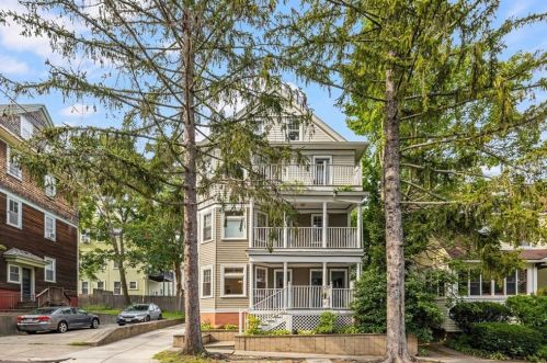 10 Hazard Ave, Providence RI  02906-3308 exterior