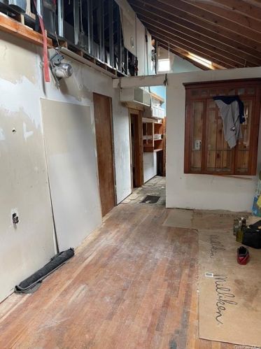 32 Poplar Ave, Bronx NY 10465-3825 exterior