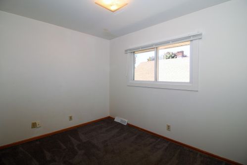 7406 Derby Pl, Milwaukee WI 53209-5841 exterior