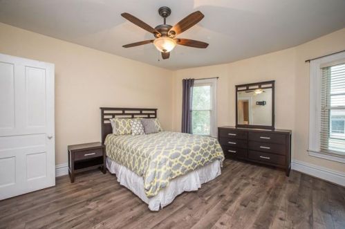 18 Linwood Ave, Pittsburgh PA  15205-4414 exterior