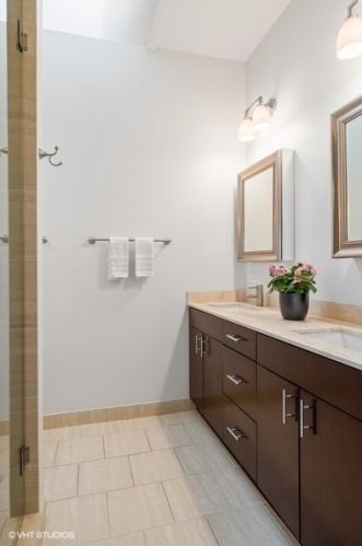 2501 Racine Ave, Chicago IL 60614-2113 exterior