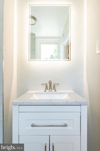 5132 12 St, Philadelphia PA 19123-1103 exterior