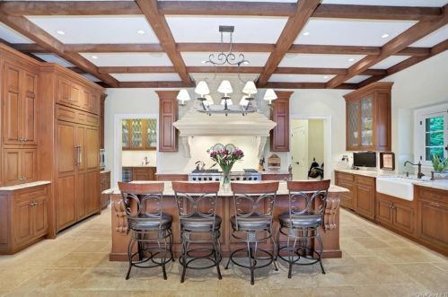 29 Sarles St, Armonk NY 10504-1230 exterior