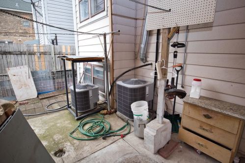 3640 Marshfield Ave, Chicago IL 60609-1326 exterior