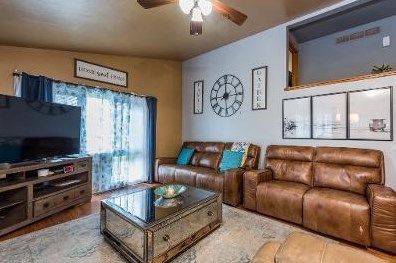 1420 Jenkinson Ct, Waukegan IL 60085-4625 exterior