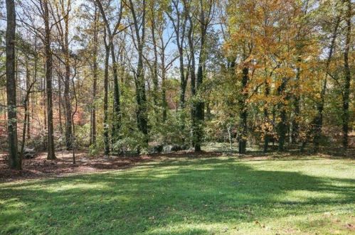 8180 Innsbruck Dr, Atlanta GA 30350-4312 exterior