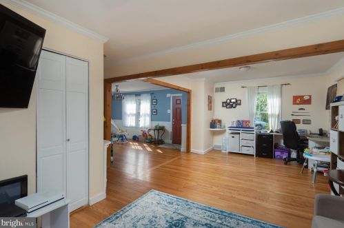 29 Forman Dr, Trenton NJ 08690-1606 exterior