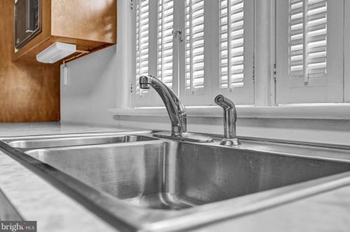 214 Charles St, Hanover PA 17331-2204 exterior