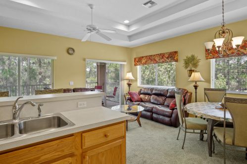 8252 Mulligan Cir, Fort Pierce FL exterior