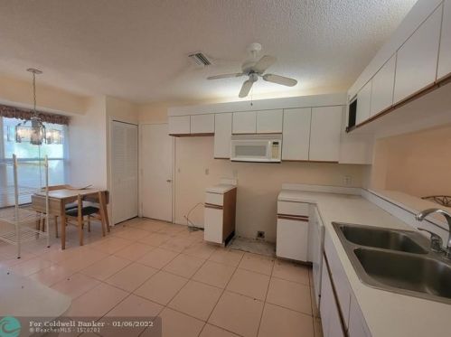 8302 Mooring Cir, Boynton Beach FL 33472-2308 exterior