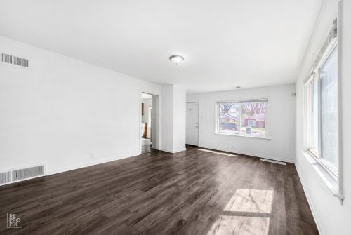 14818 Oak St, Dolton, IL 60419-2610