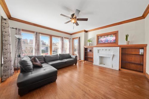 4514 Schubert Ave, Chicago IL 60614-1505 exterior