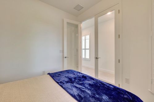 9516 Royal Poinciana Dr, Fort Pierce FL  34987-2506 exterior