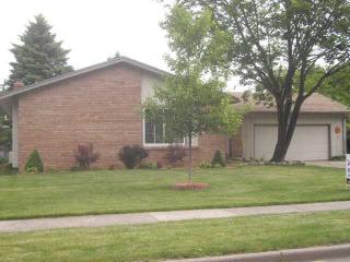 2228 Tamarack Dr, Okemos, MI 48864-3914