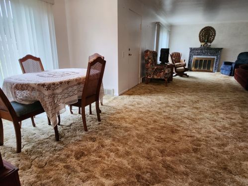 1926 Shettler Rd, Meskegon MI 49444-4255 exterior