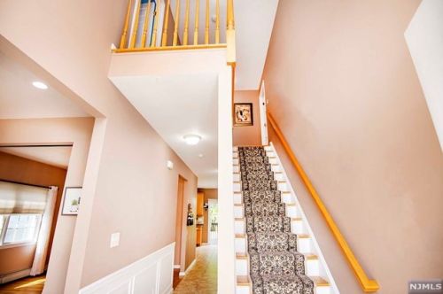 218 Manhattan Ter, Dumont NJ  07628-2234 exterior