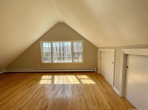 25 Longview Dr, Ridgefield CT 06877-3514 exterior