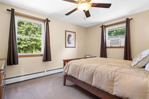 9 Dogwood Ln, Ellington CT exterior