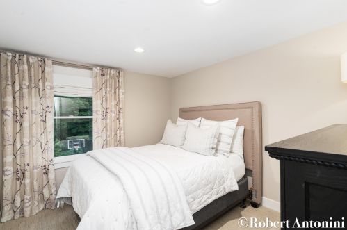 2420 Gln Echo Dr, Grand Rapids MI 49546-5524 exterior