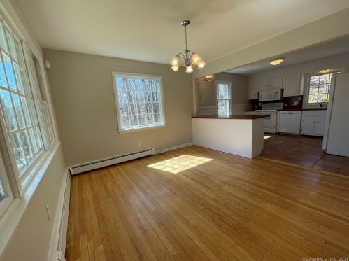 25 Longview Dr, Ridgefield CT 06877-3514 exterior